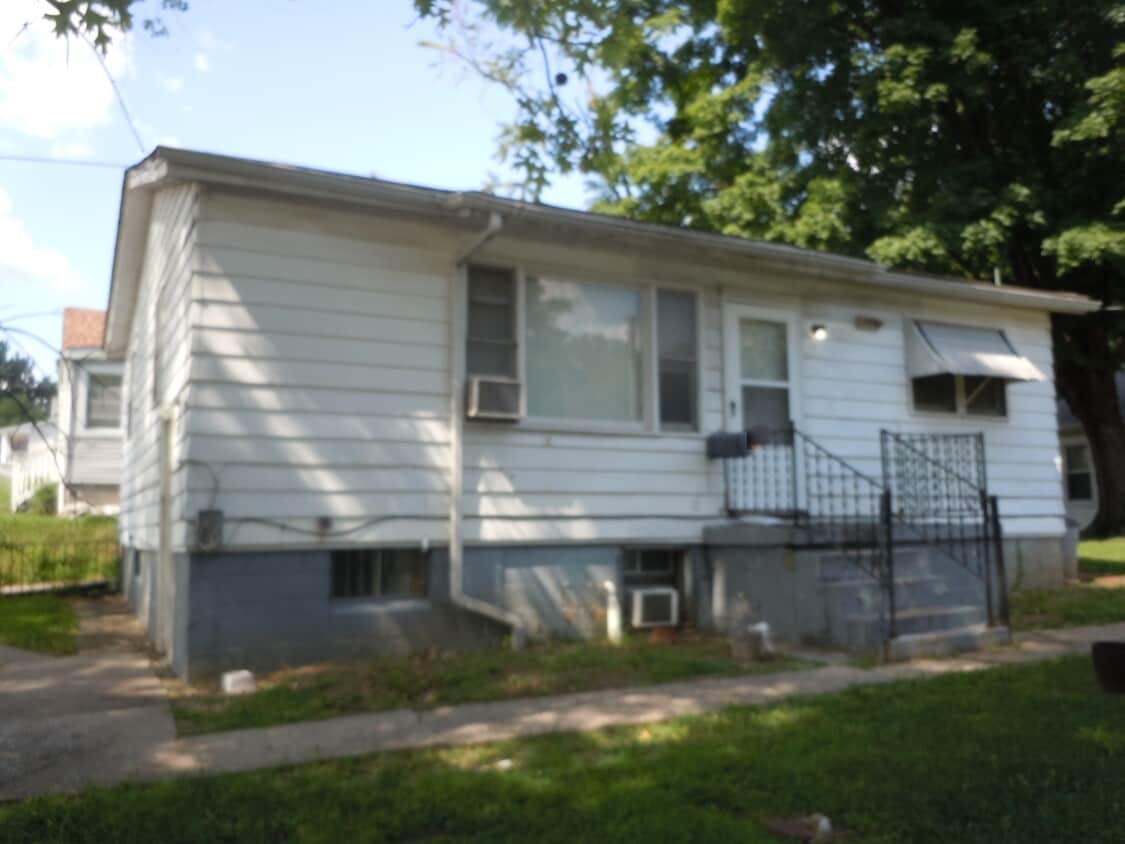 328 Olive St, Edwardsville, IL 62025 House Rental in Edwardsville, IL