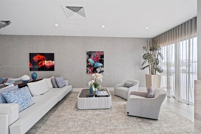 Building Photo - 2301 S Ocean Dr