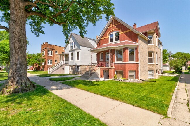 El encanto clásico de Chicago - 4912 W Cornelia Ave