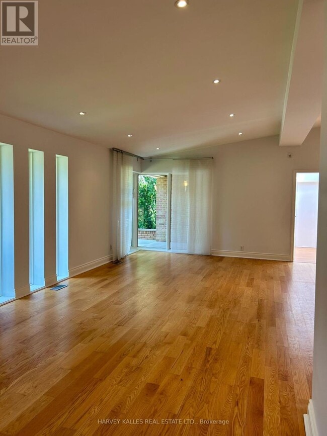 Building Photo - 100 Larkfield Dr
