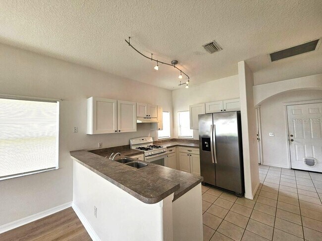 Building Photo - 7625 Clovelly Park Pl