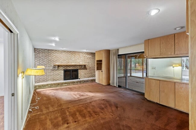 Building Photo - 11704 Woodland Dr