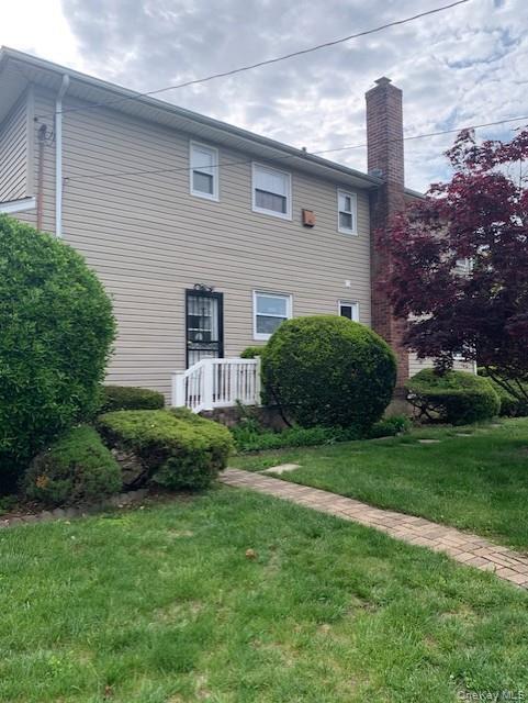 Building Photo - 2 Vanata Ct