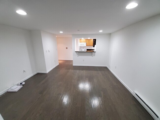 Foto del edificio - 111 Queensberry St
