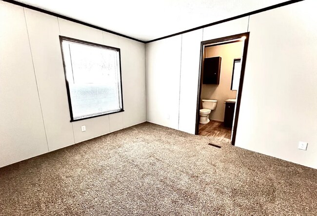 Foto del edificio - 17020 Sleepy Hollow Blvd