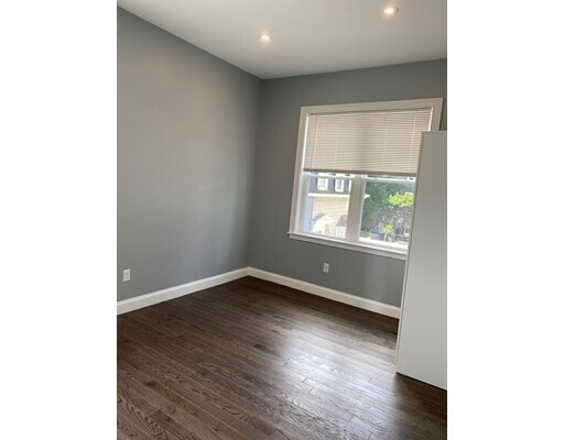 Foto del edificio - 535 E 4th St