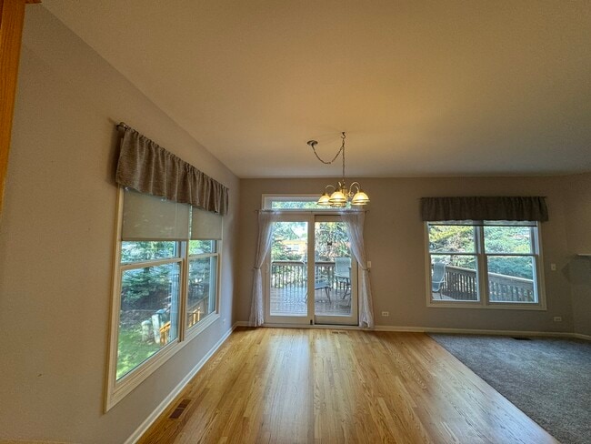 Building Photo - 1N061 Mission Ct