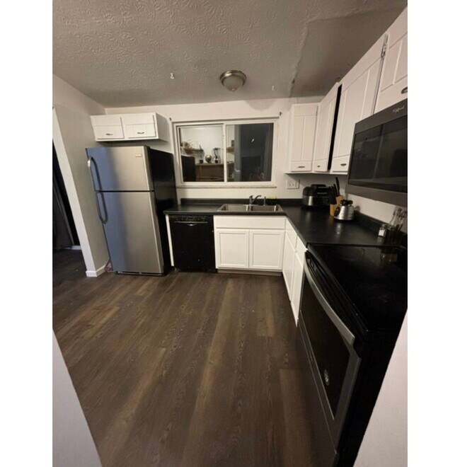 Building Photo - 3553 Triton Ct