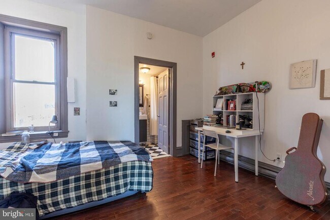 Foto del edificio - 2318 E York St