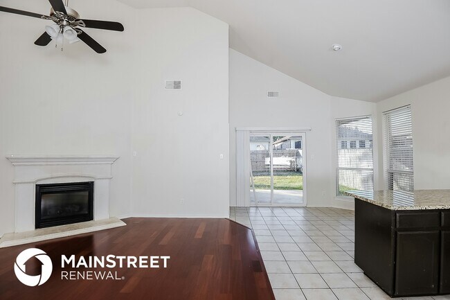 Foto del edificio - 2728 Bull Shoals Dr