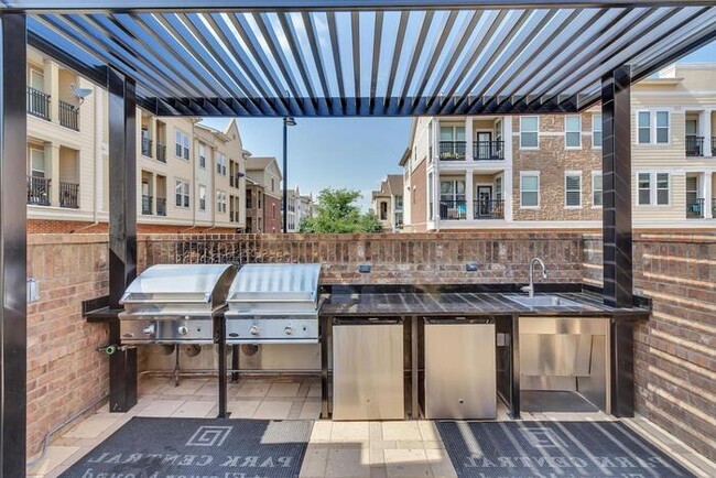 Building Photo - 4200 S Broadway Ave