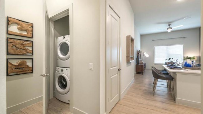 Building Photo - 2 bedroom in Dallas TX 75204