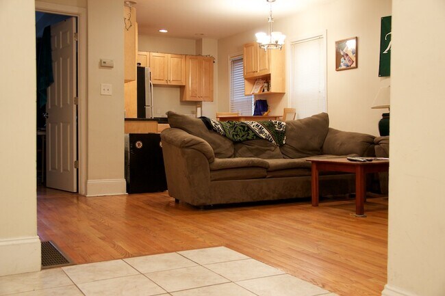 Foto del edificio - 23 Aspinwall Ave