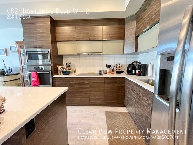 Photo du bâtiment - ?? Modern 2-Bedroom, 2.5-Bathroom with Gar...