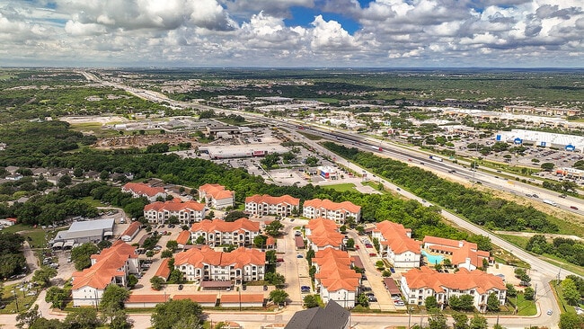 Cerca de la I35 - Southpark Crossing Apartments