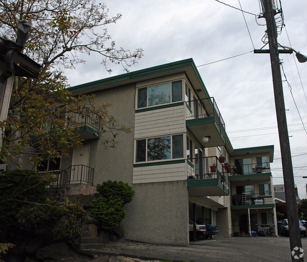 Building Photo - The Chantrece Apartments