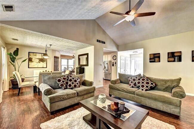 Foto del edificio - 3940 Piper Glen Dr NE