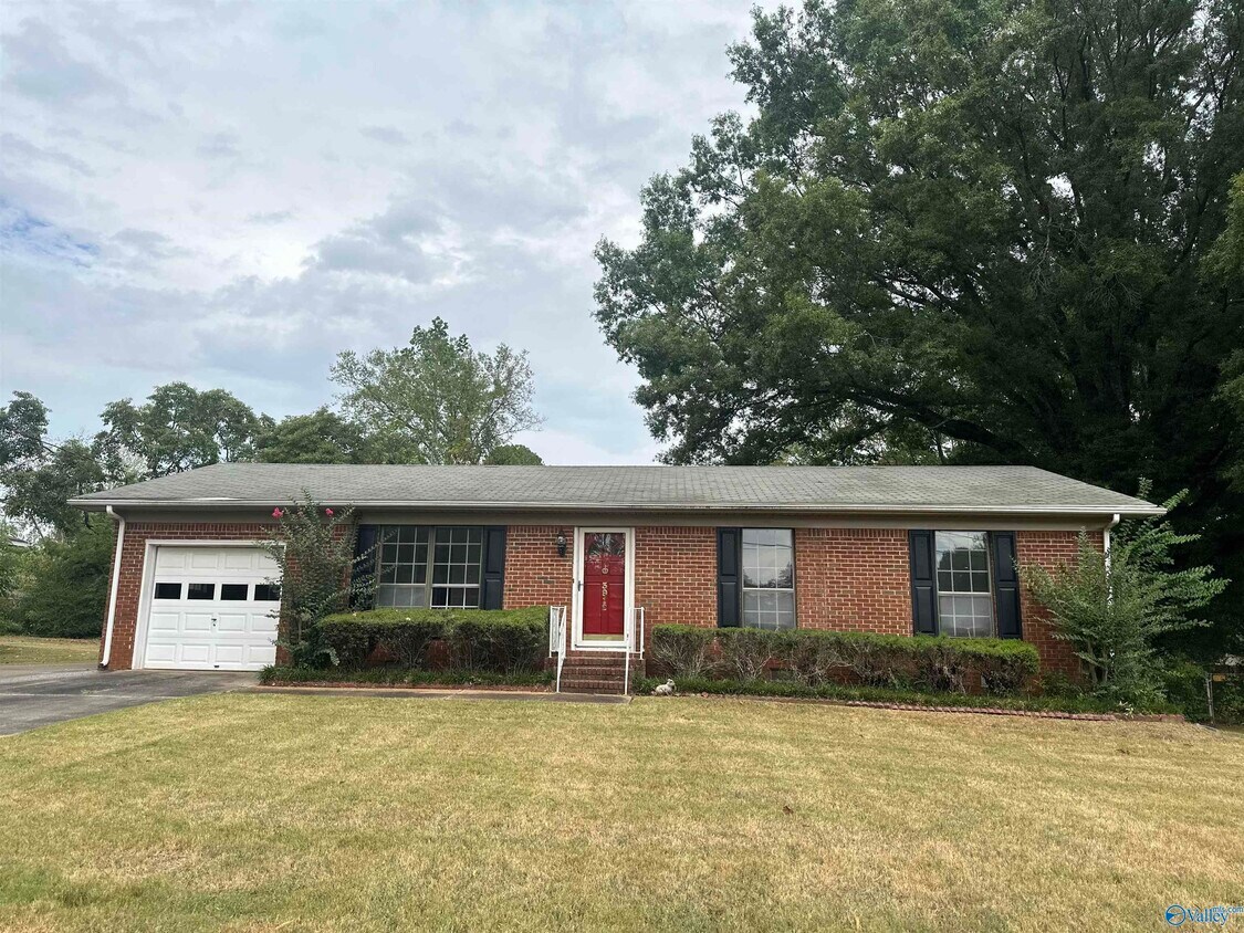 Primary Photo - 3912 Richland Dr NW