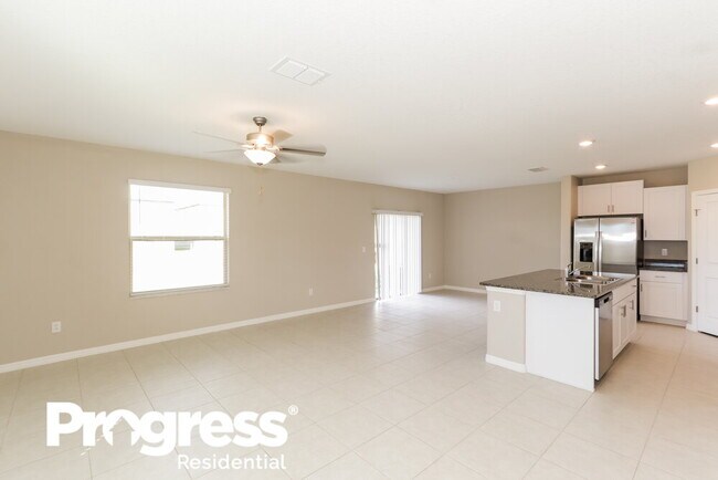 Foto del edificio - 2206 Treesdale Ave