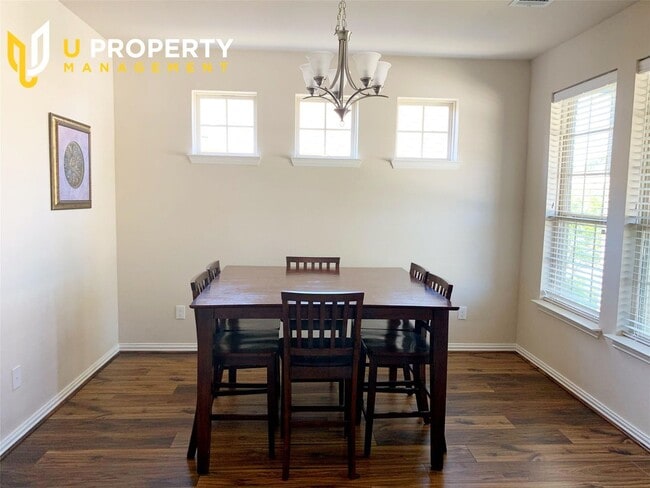 Building Photo - Great location, nice community! Make it yo...