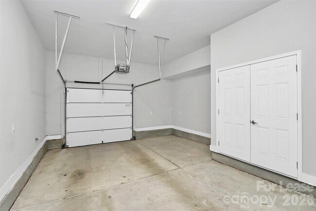 Foto del edificio - 3726 Sky Haven Dr