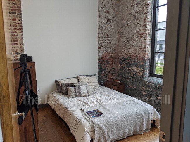 Interior Photo - The Lofts at Hawthorne Mill