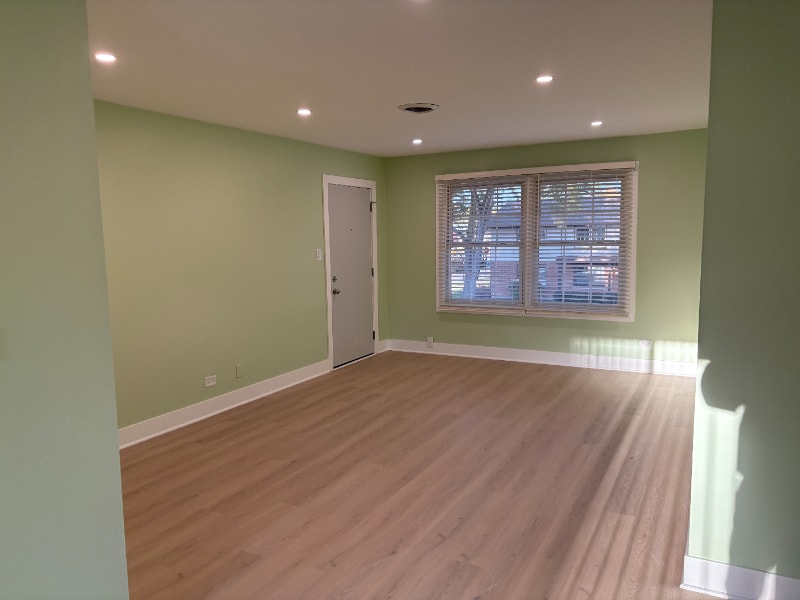 Photo - 235 Washington Square (Elk Grove Village, IL)