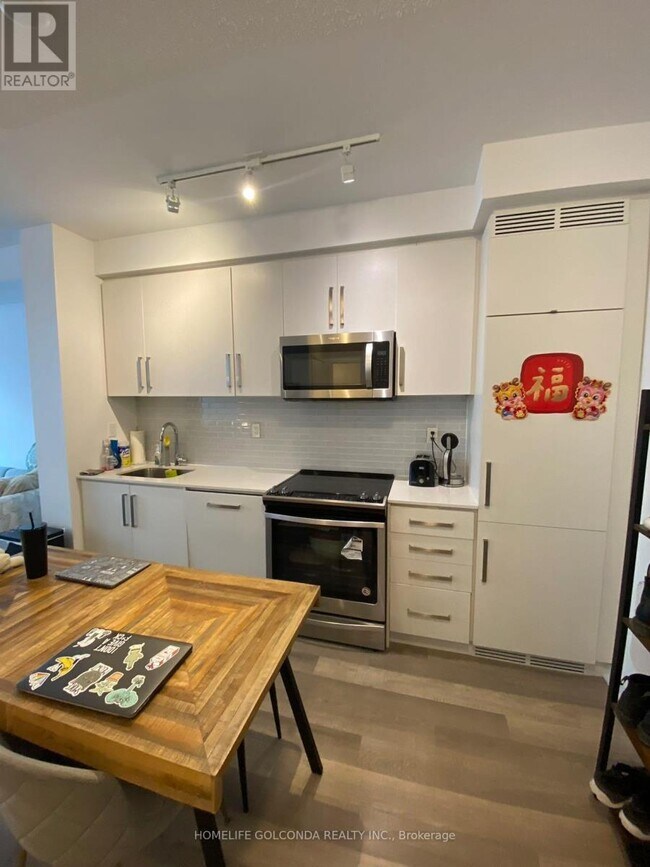 Photo du bâtiment - 5180 Yonge St