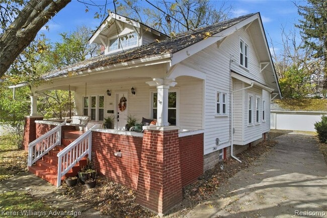 Foto del edificio - 101 Base Line Rd