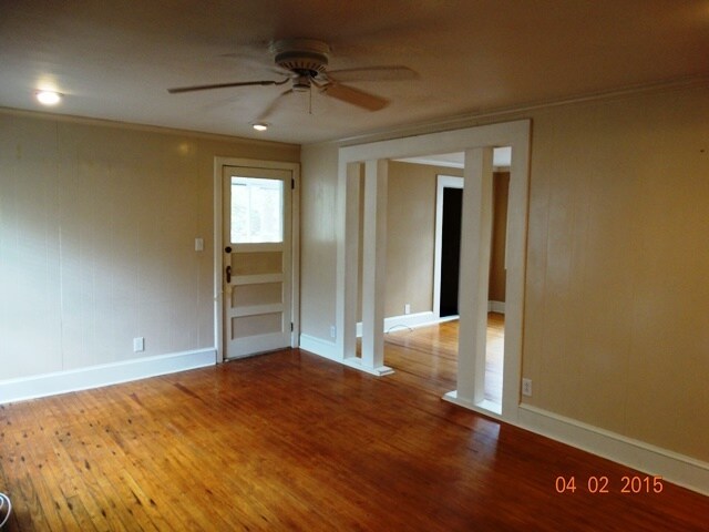 Foto del edificio - 224 Holly Hill Rd