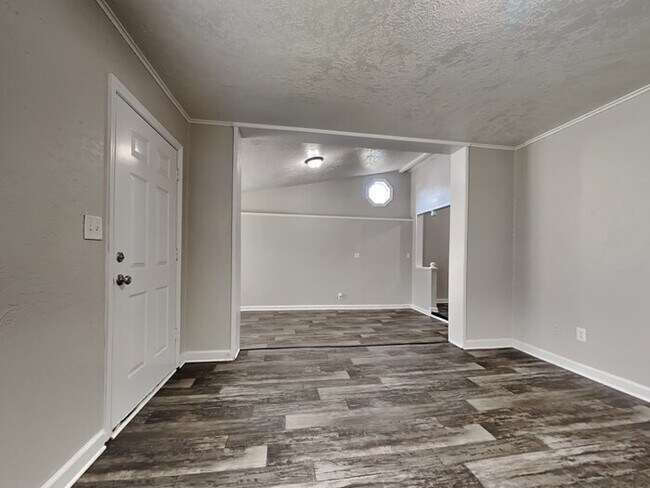 Foto del edificio - 5150 Corsair Ave