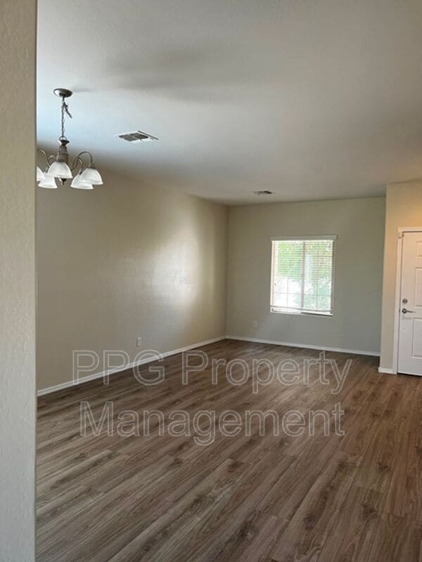 Building Photo - 19495 N 260th Ln