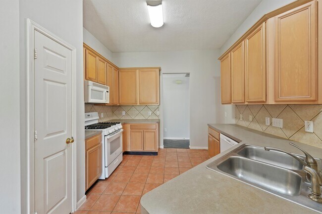 Foto del edificio - 18727 River Meadows Rd