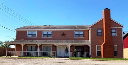 Building Photo - 4408 Lake Rd