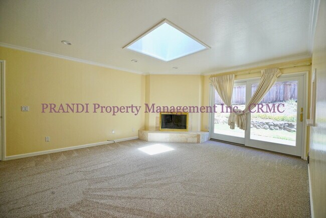 Building Photo - Spacious Greenbrae Home Featuring Expansiv...