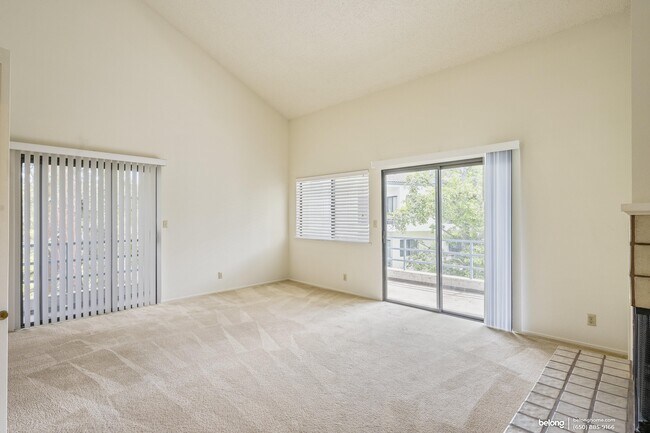 Foto del edificio - 4685 Albany Cir