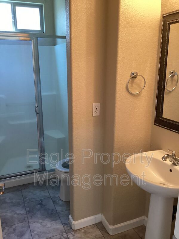Foto del edificio - 10256 Jennick Way