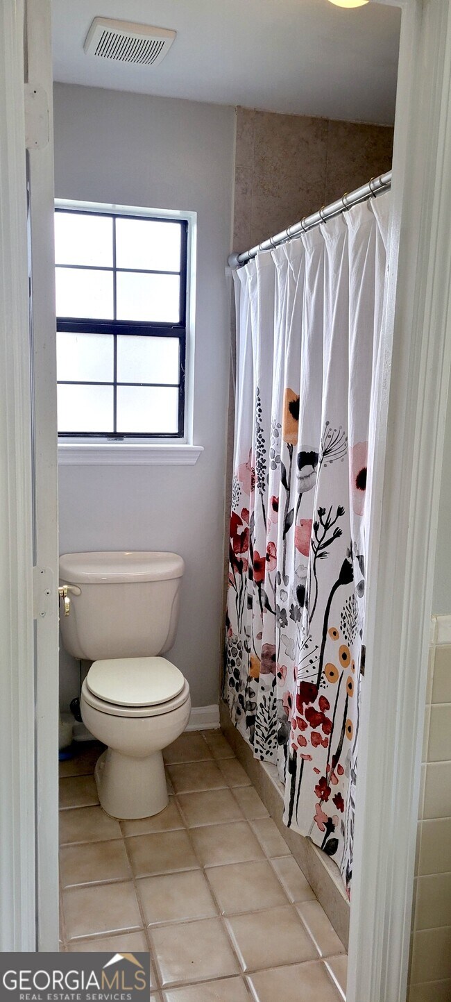 Foto del edificio - 106 Plantation Oaks Dr