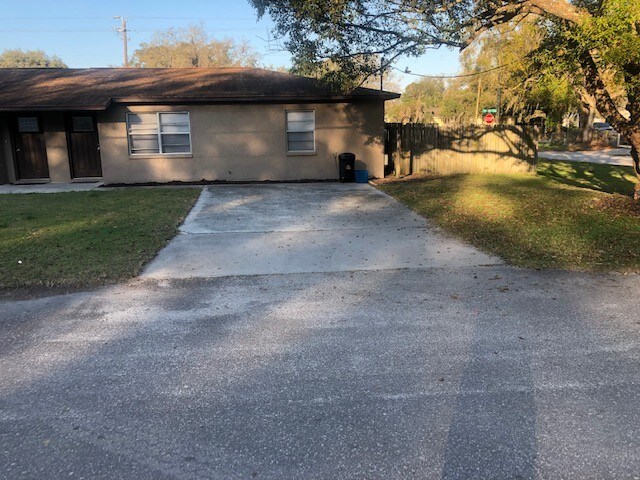 Primary Photo - 707 N Palm Dr
