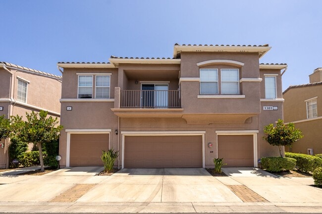 Building Photo - Beautiful Townhome in Chula Vista zz