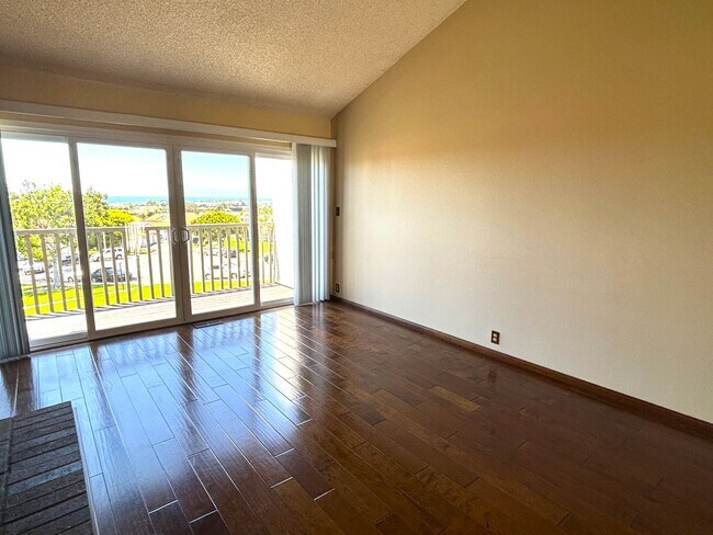 Foto del edificio - Coastal Living Awaits in this Ocean View C...