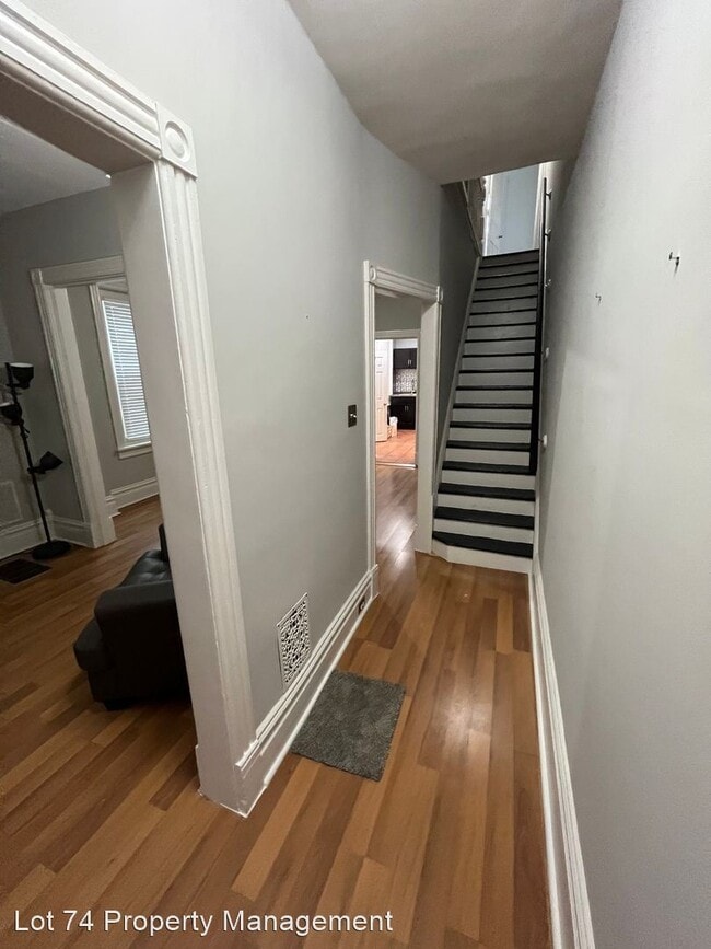 Building Photo - Studio, 1.5 bath House - 423 W 4th Street