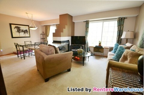 Building Photo - 15640 24th Ave N