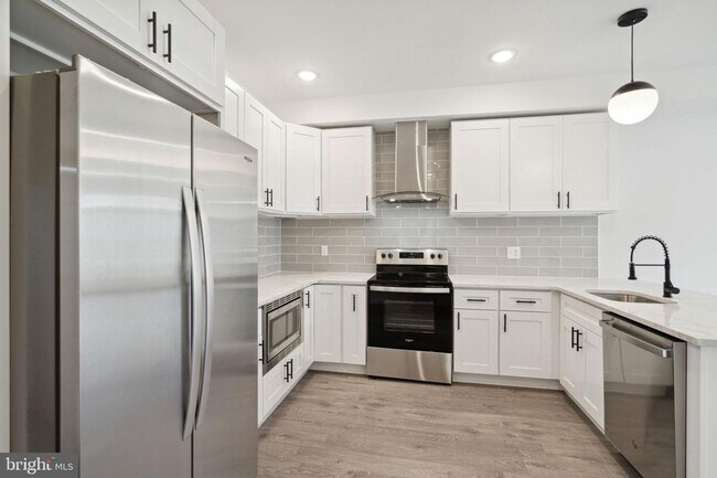 Foto del edificio - 5629 Warrington Ave