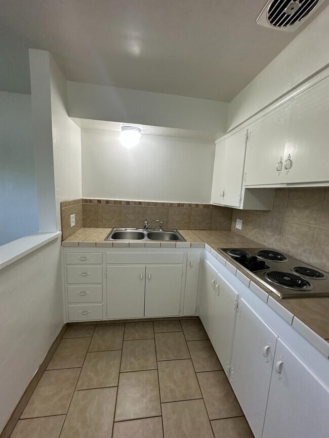 Foto del edificio - 2404 N Angus St