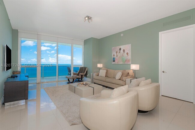 Building Photo - 16001 Collins Ave