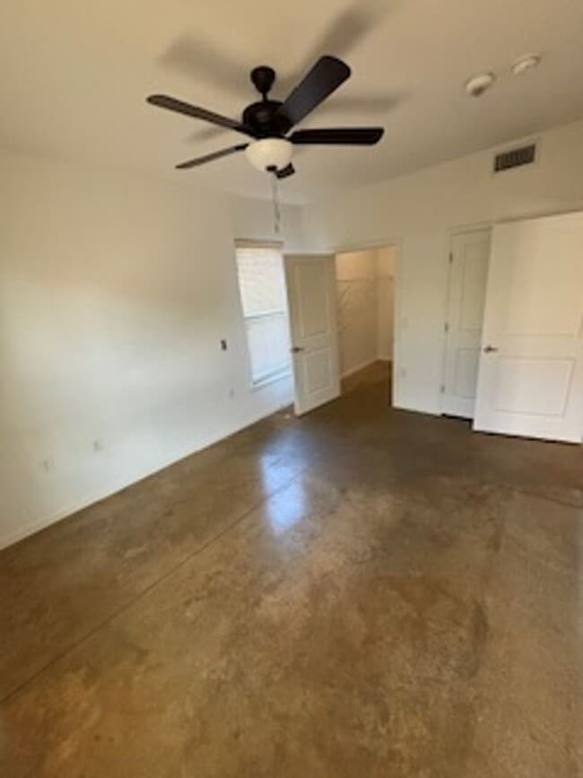 Interior Photo - Renaissance Pointe