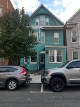 Building Photo - 907 18th St