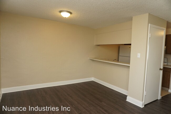 Building Photo - 4403-4457 Val Verde Ct