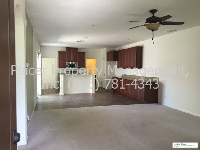 Building Photo - 3208 Ardley Dr